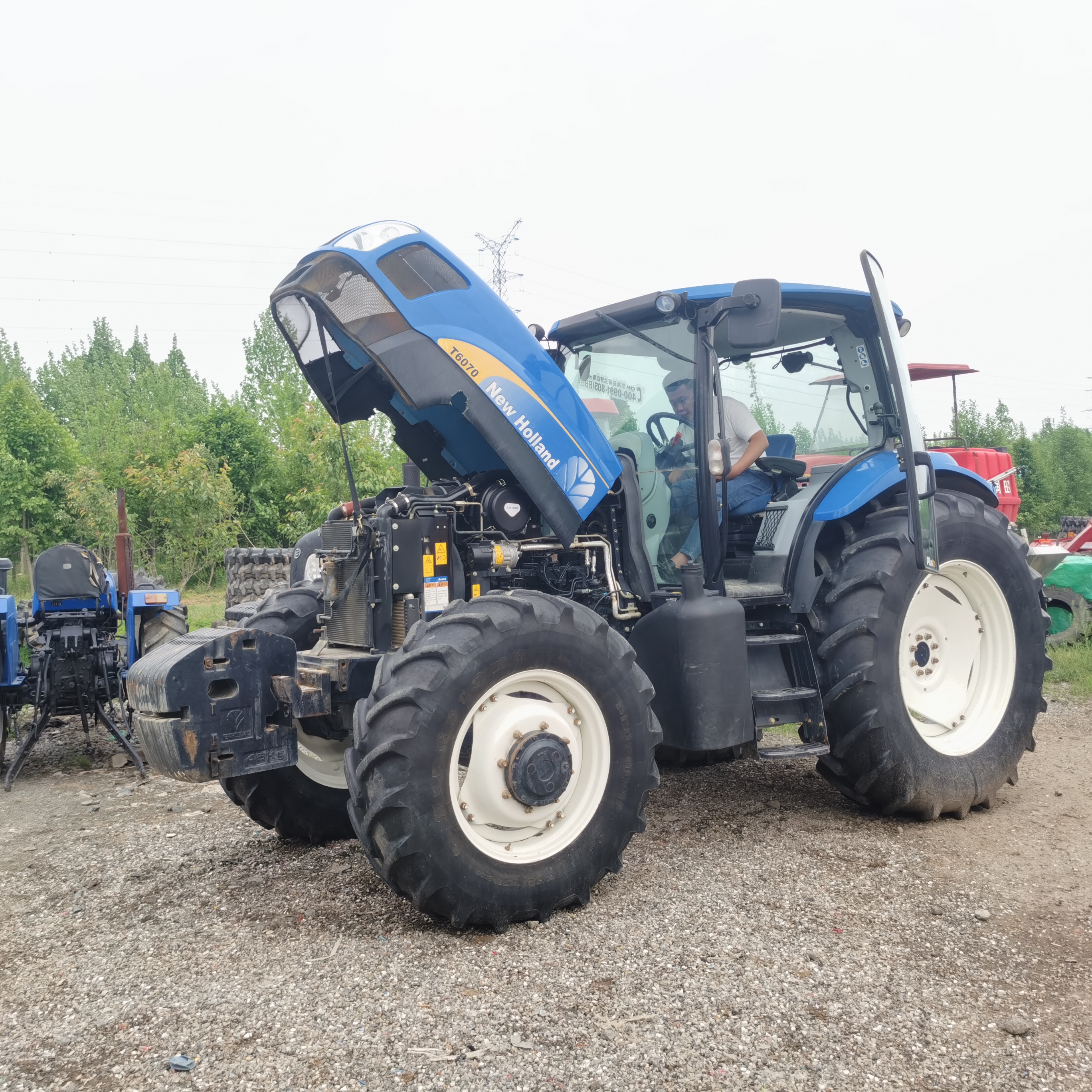 Second Hand used Newholland tractor T6070 140HP 4WD good quality for sale used newholland for sale 